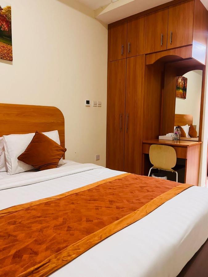 Marhaba Deira Hotel Дубай Екстериор снимка
